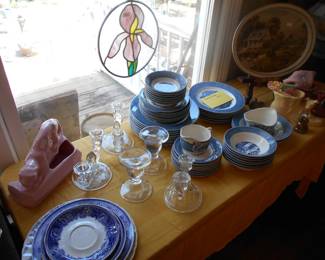 Blue Willow dishes, old tv lamp