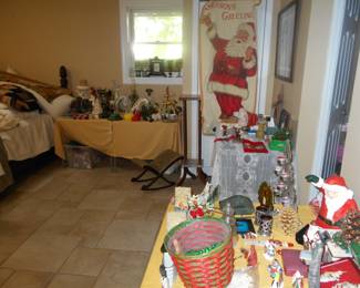 100's Christmas items, gout footstool