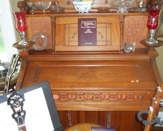 vintage organ & Stool