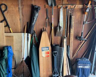 Iron Board, Shovels