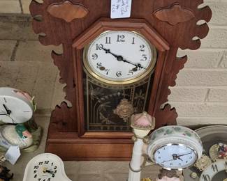 Mantle clock and Piano alarm clock