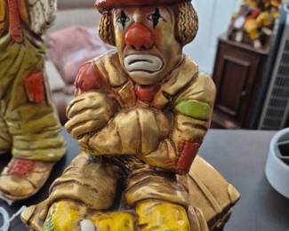 Clown Chaulkware figures