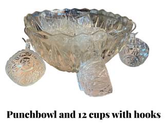 Punchbowl with 12 cups and hooks
