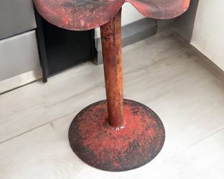 Tractor stool/chair