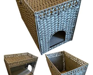 Cat House - top lifts off; side drops down!!