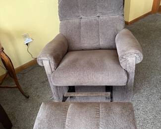 La-Z-/boy recliner - gray