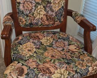 Chair with Ottamon
