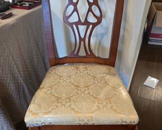 Single Chair