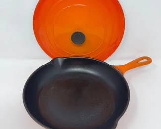 90 LeCreuset23OrangeFlameCastIronSkilletLidMadeinFrance
