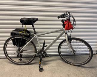 82 MarinNovatoHybridBikewRackBagsAlloyFrame