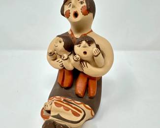 44 ETsosieJemezWomanStorytellerPotteryFigurineSigned
