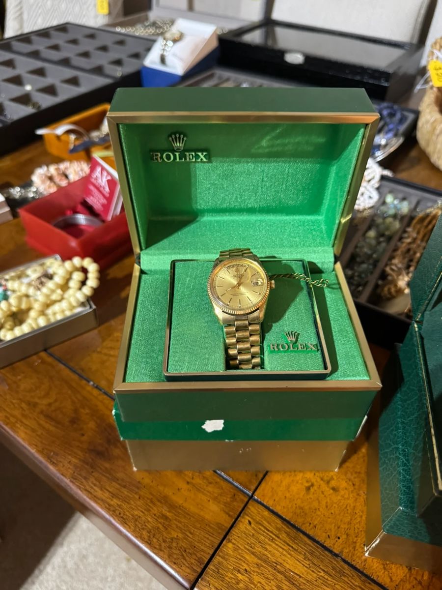 Nice faux Rolex watch