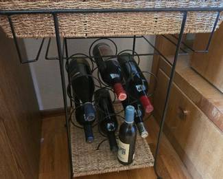 aa wine baskety server