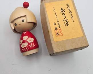 kokeshi doll
