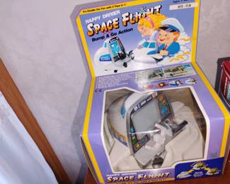 559. VINTAGE SPACE FLIGHT $10