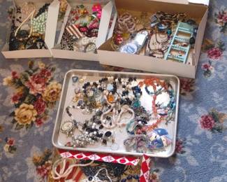62. JEWELRY