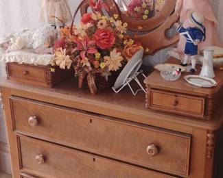 7. ANTQUE DRESSER 
$175