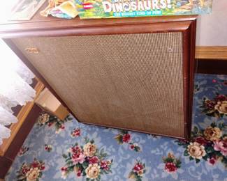574. MID CENTURY STEREO $125.