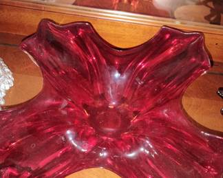 512. BEAUTIFUL MID CENTURY DISH $35