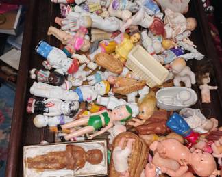 522. CHOICE OF DOLLS $8 EACH