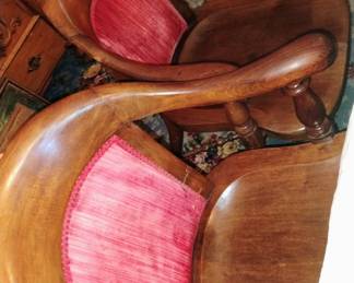 552. ANTIQUE CHAIR  4 0F THESE $125 FOR ALL 4