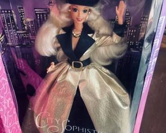 Barbie City Sophisticate Barbie Limited Edition - Mattel 
