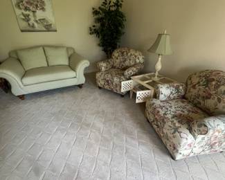 Sitting area furniture