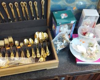 gold plated flatware set