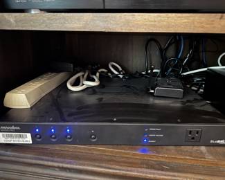 Paramax M4000-Pro power management and surge protection unit