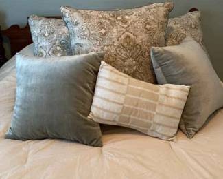Bedroom Pillows sm med large  bed Not Included