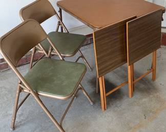Card Table With Two2 folding chairs And Two 2 food trays