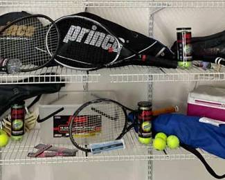 Tennis with 4 Rackets