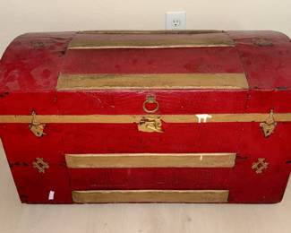 Red and Gold Trunk