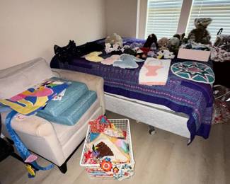 Quilting Material, Stuffed Animals, Queen Sized Bed, Cushions