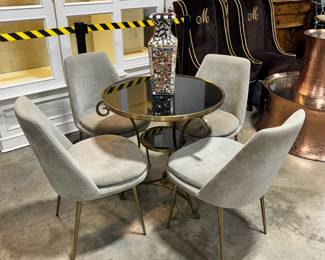 Table & Chairs Orlando