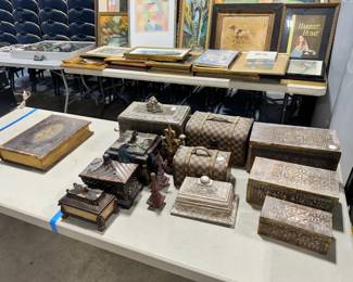 Home Decor and Vintage Bible Orlando