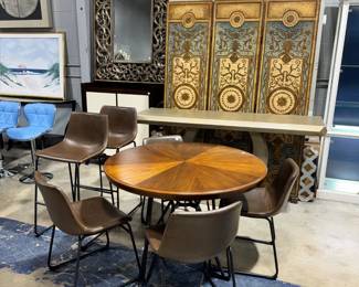 Table & Chairs and Decor Orlando