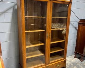 Vintage Display Cabinet Orlando
