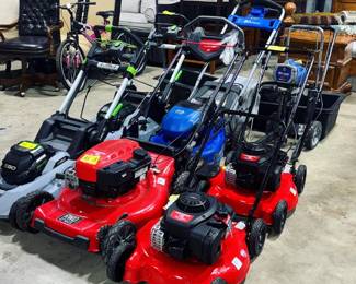 Lawn Mowers Orland Estate Auction