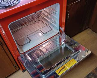 Still has its original tags on oven, this retro stove is as nice as they come.