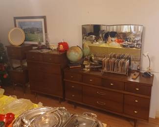 4 pc MCM bedroom set