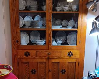 Wonderful country made oak corner cupboard, descended through family.