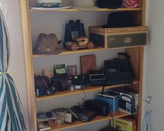 Truckers caps, men's hats and shoes. Plus cameras 