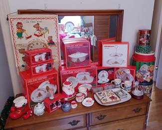 More collectible Christmas 