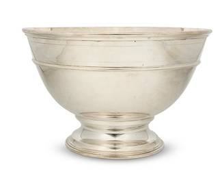 15
A large Tiffany & Co. sterling silver Revere-style bowl
Mid/late 20th century
Marked to underside: Tiffany & Co. / Makers / Sterling Silver / 925
Encircled with two moldings, one at the rim and the other 2 inches below, leaving an area for engraving should one choose
8.75" H x 14" Dia.
111.8 oz. troy approximately
Estimate: $3,000 - $5,000