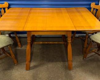 MCM Style Table Well Made Item