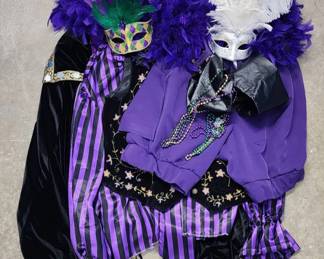 Make a Grand Entrance Deluxe 4Piece Purple  Black Mardi Gras Costume