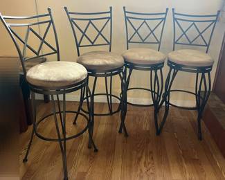 Julia Barstools 4Piece Set With Rotating Seats