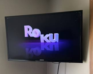 Samsung 32inch Screen With Remote And Roku