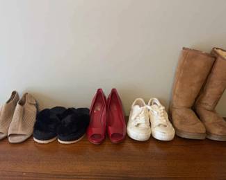 Womens Shoe Lot Size 8 Lot UGGS , RL Heels